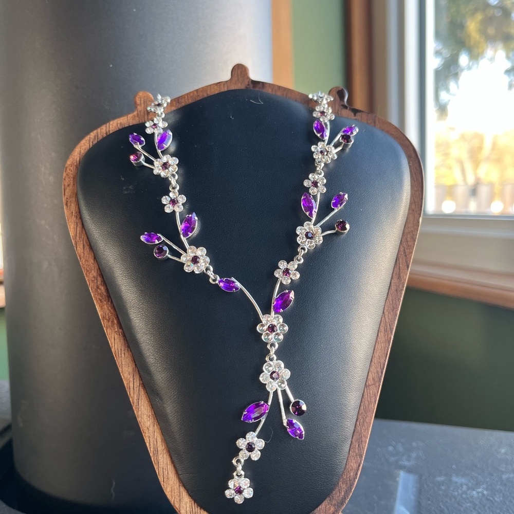 Elegant Purple and Silver Floral Necklace